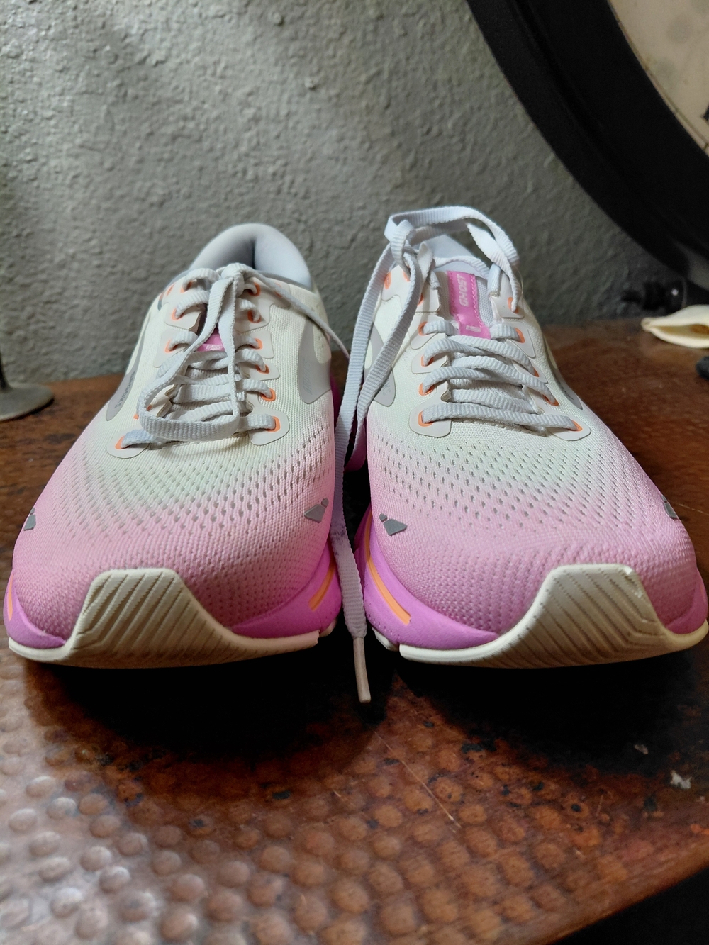 Brooks Sz. 10.5 Grey/Coconut/Fuchsia Ghost 15 Running Shoe - Picture 9 of 16